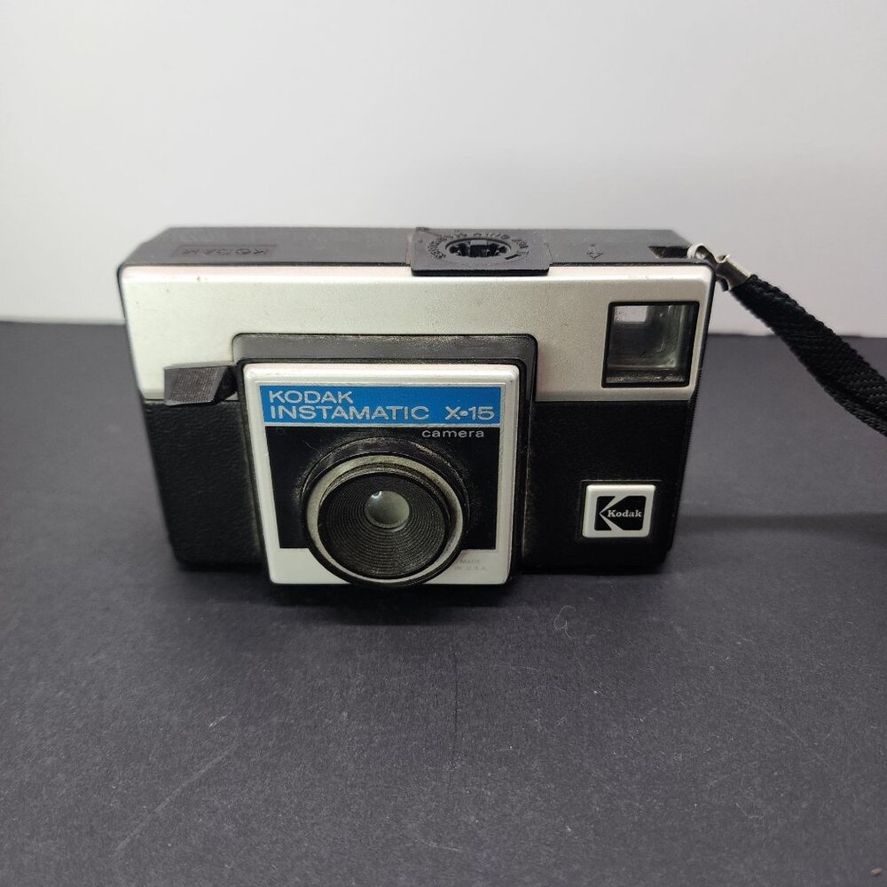Vintage Kodak Instamic X-15 Film Camera - Not Tested - Sold for Parts Only! - Picture 1 of 9